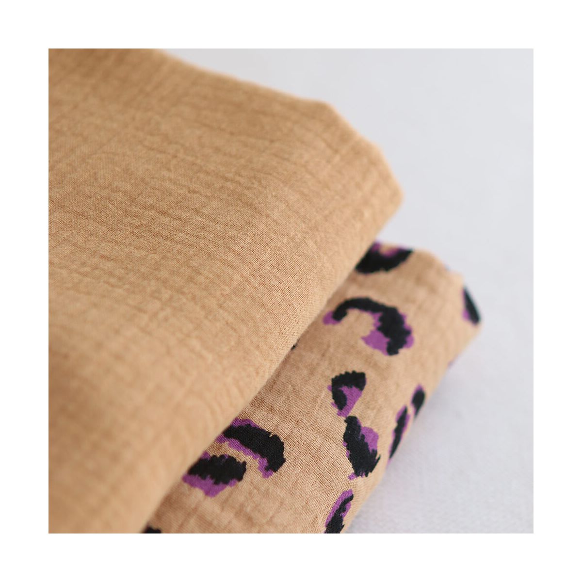 Double gaze de coton Fauve Graou fond camel Double gaze de coton Fauve Graou fond camel