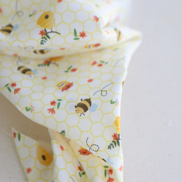 copy of Freesia - Popeline coton BIO imprimé fleuri vert et rouge