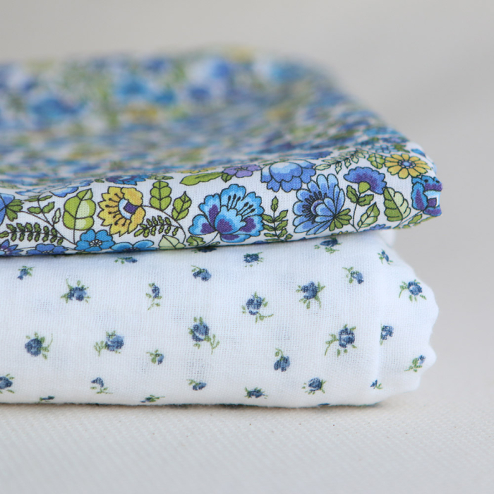 Carole - Double gaze de coton BIO fleuri bleu