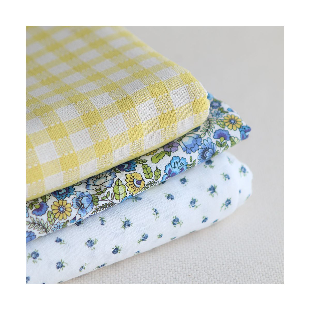 Carole - Double gaze de coton BIO fleuri bleu Carole - Double gaze de coton BIO fleuri bleu
