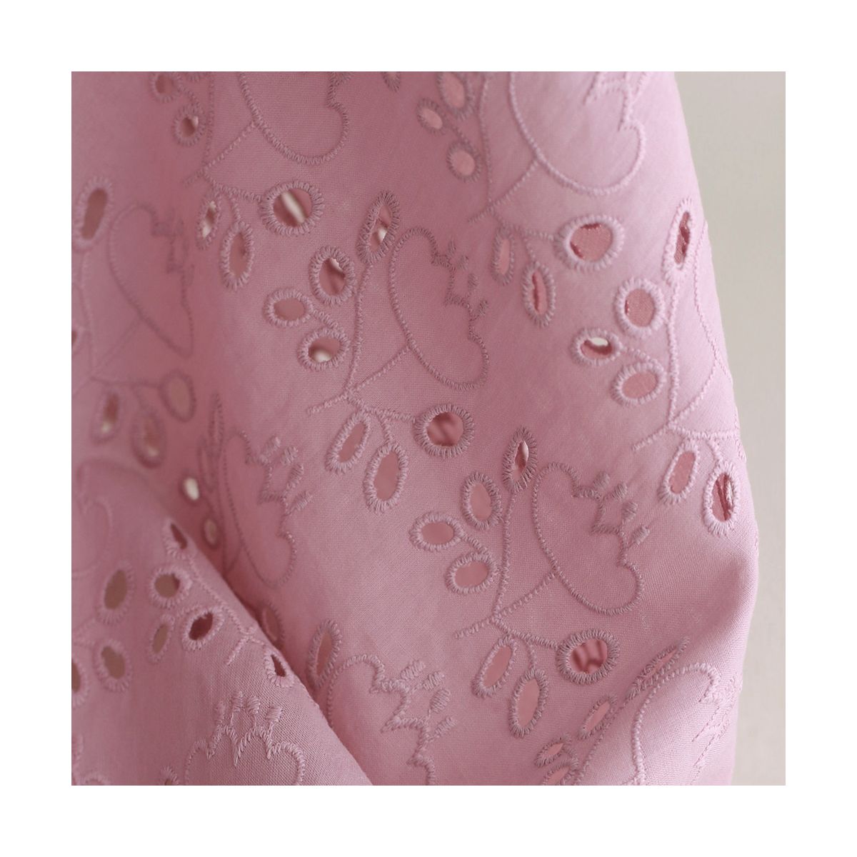 Broderie anglaise coton coloris vieux rose Broderie anglaise coton coloris vieux rose