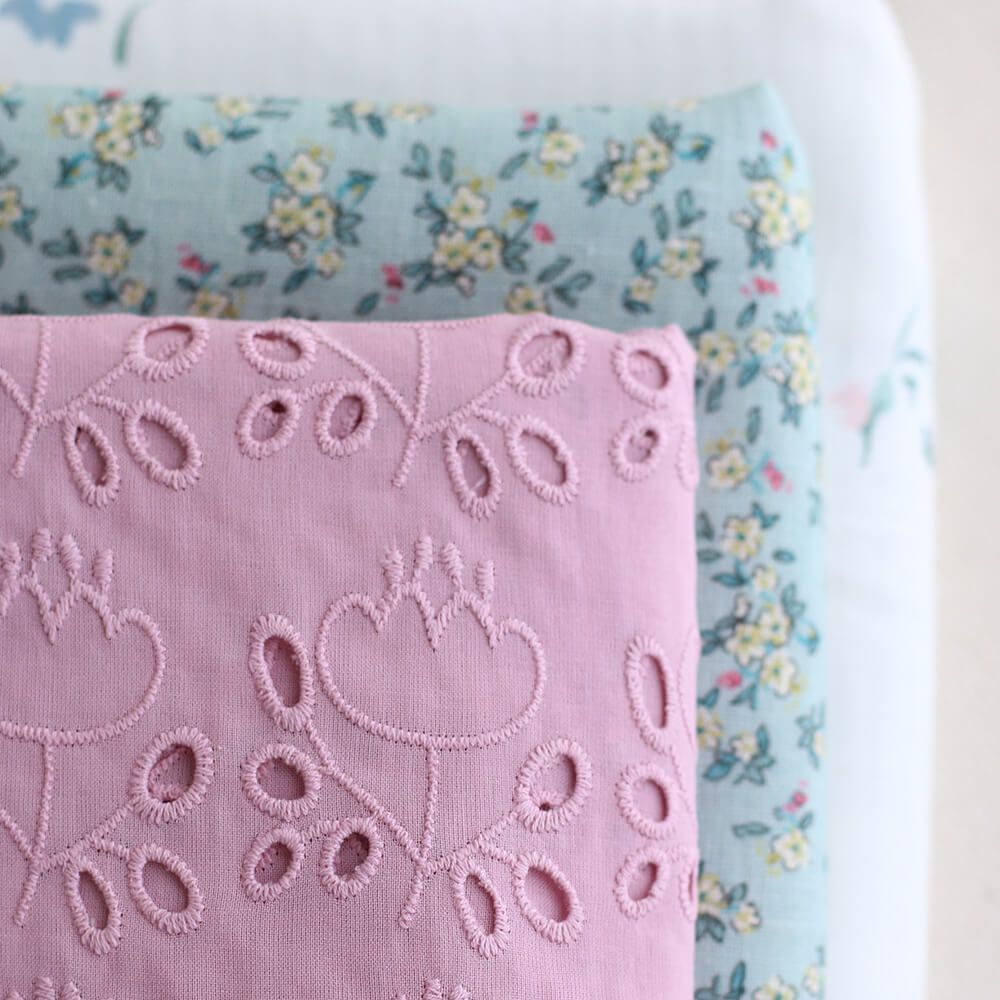 Broderie anglaise coton coloris vieux rose