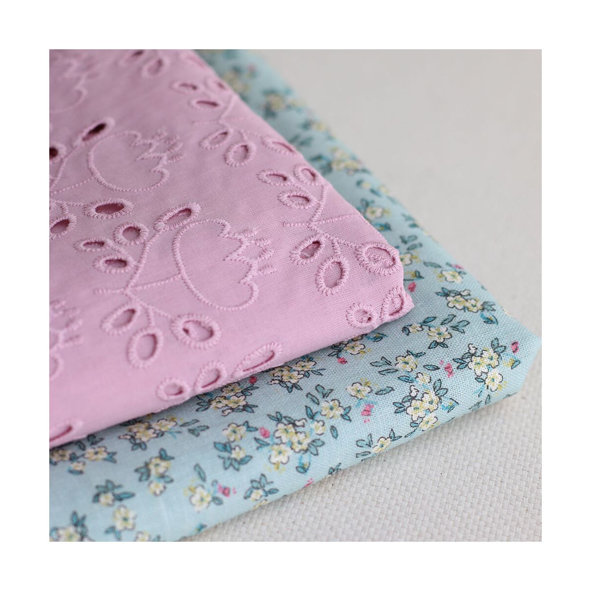 Broderie anglaise coton coloris vieux rose Broderie anglaise coton coloris vieux rose