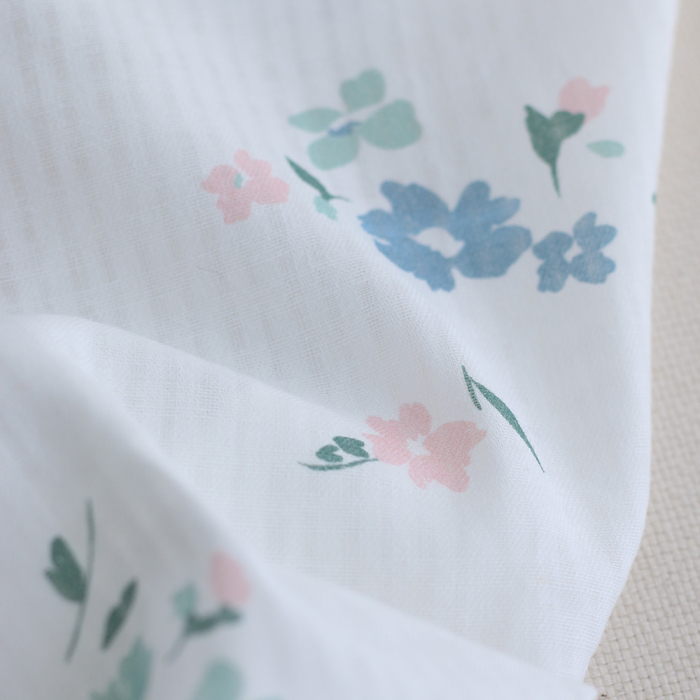 copy of Seersucker / Coton gaufré doux fond blanc motif fleuri rouge rose