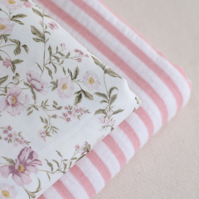 Romy - Popeline douce coton organique fond ivoire imprimé fleuri