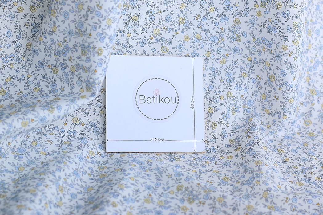 Suzy - Batiste de coton douce à imprimé fleuri bleu