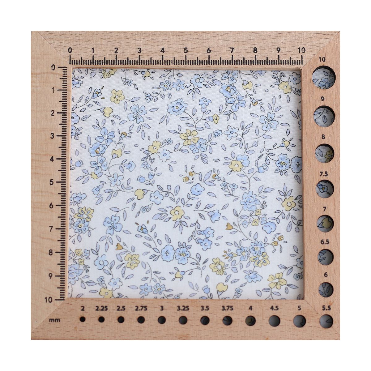 Suzy - Batiste de coton douce à imprimé fleuri bleu Suzy - Batiste de coton douce à imprimé fleuri bleu