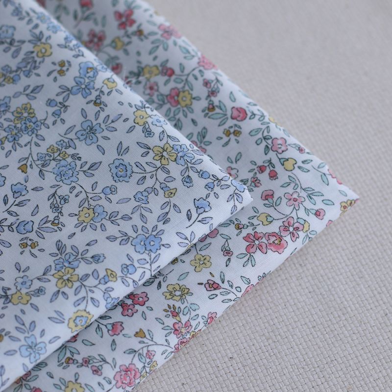 Suzy - Batiste de coton douce à imprimé fleuri bleu