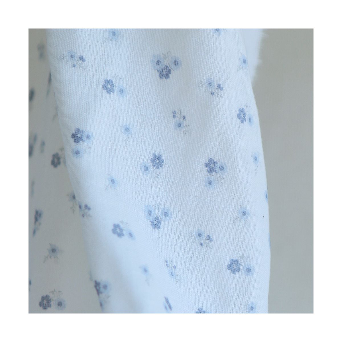 copy of Clémence - Double gaze de coton BIO blanc motif fleuri rose copy of Clémence - Double gaze de coton BIO blanc motif fleuri rose