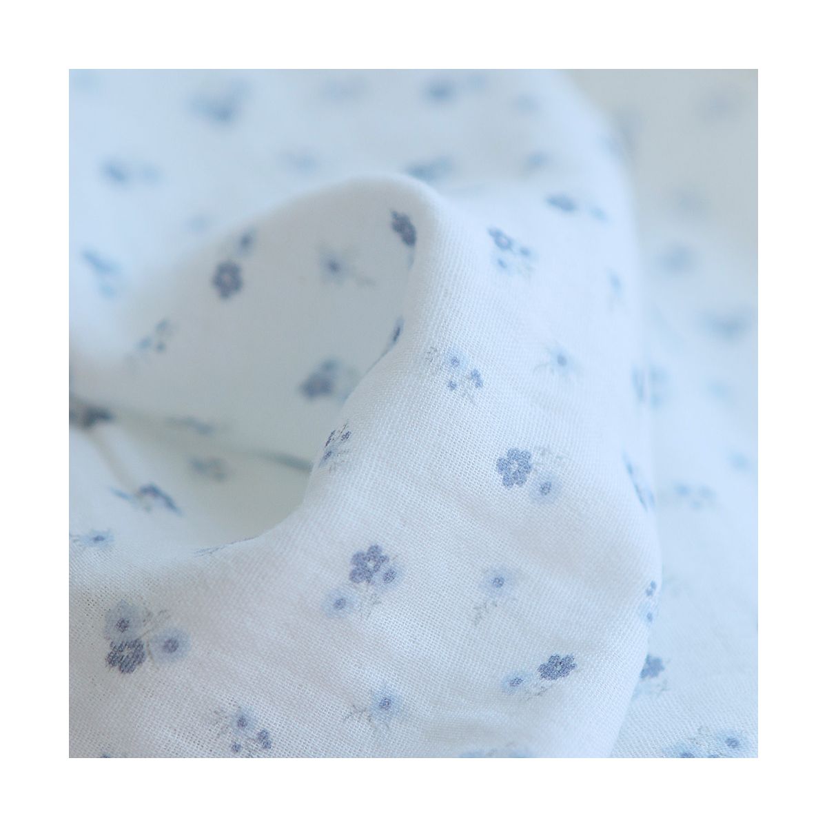 copy of Clémence - Double gaze de coton BIO blanc motif fleuri rose copy of Clémence - Double gaze de coton BIO blanc motif fleuri rose