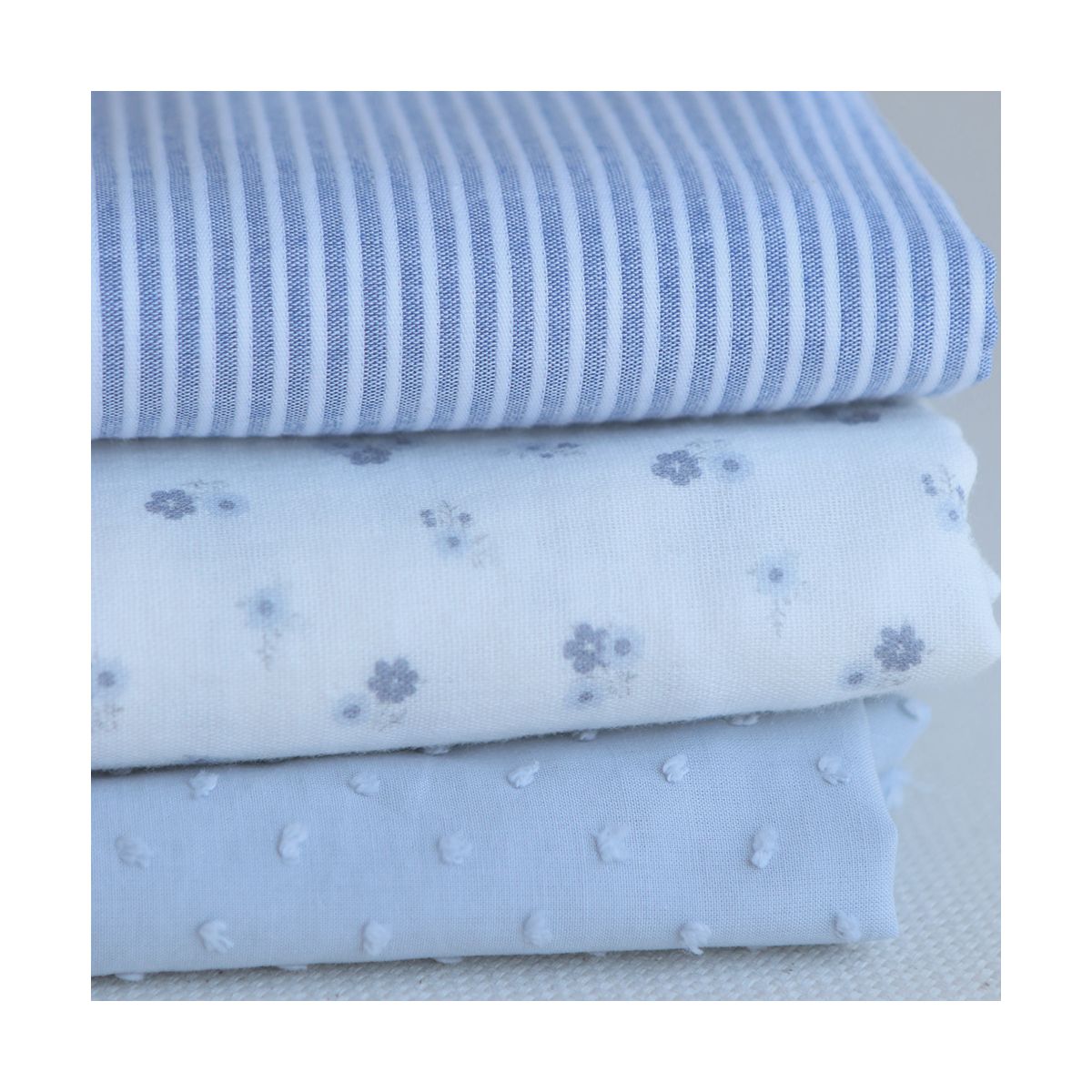 copy of Clémence - Double gaze de coton BIO blanc motif fleuri rose copy of Clémence - Double gaze de coton BIO blanc motif fleuri rose