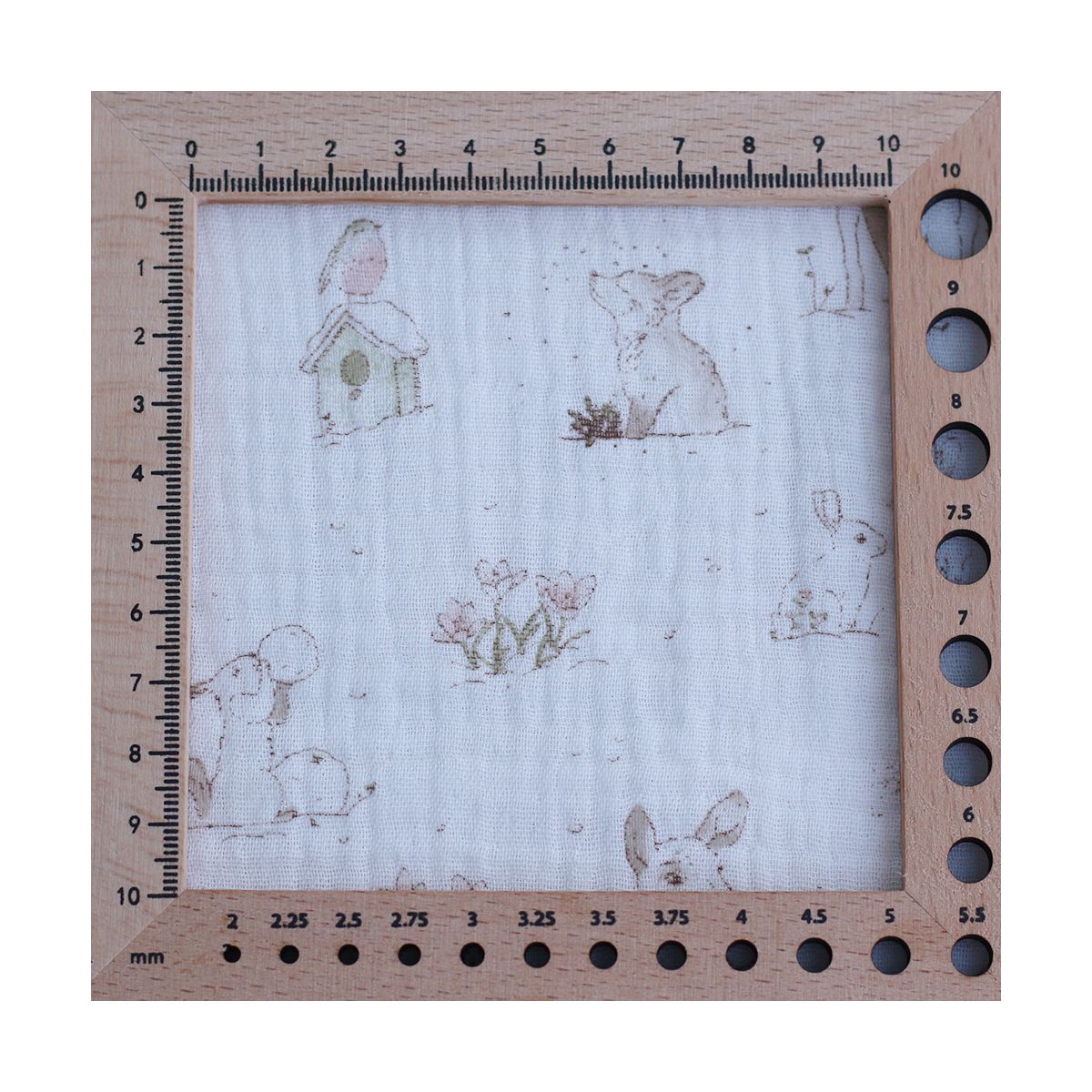 Robin - Double gaze de coton motif forêt tons beige Robin - Double gaze de coton motif forêt tons beige