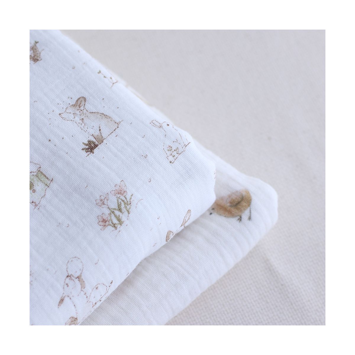 Robin - Double gaze de coton motif forêt tons beige Robin - Double gaze de coton motif forêt tons beige