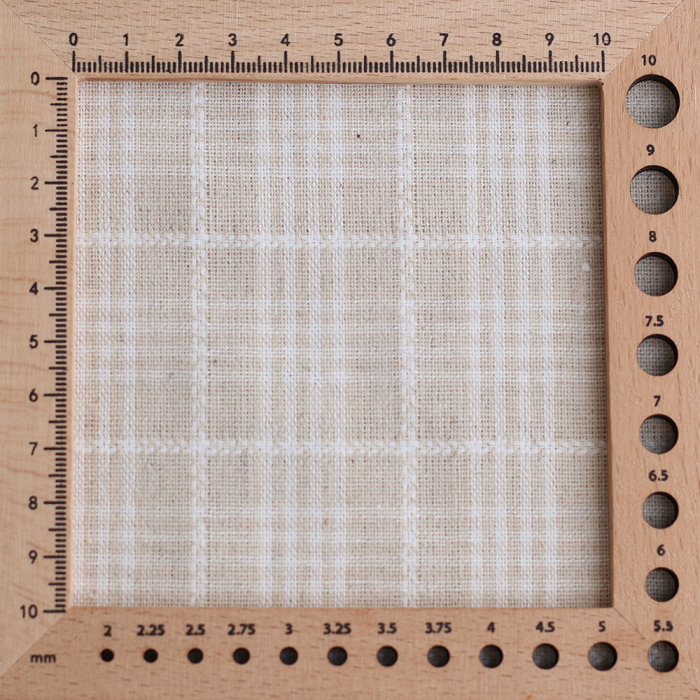 Tissu Lin et viscose texturé quadrillage écru et blanc