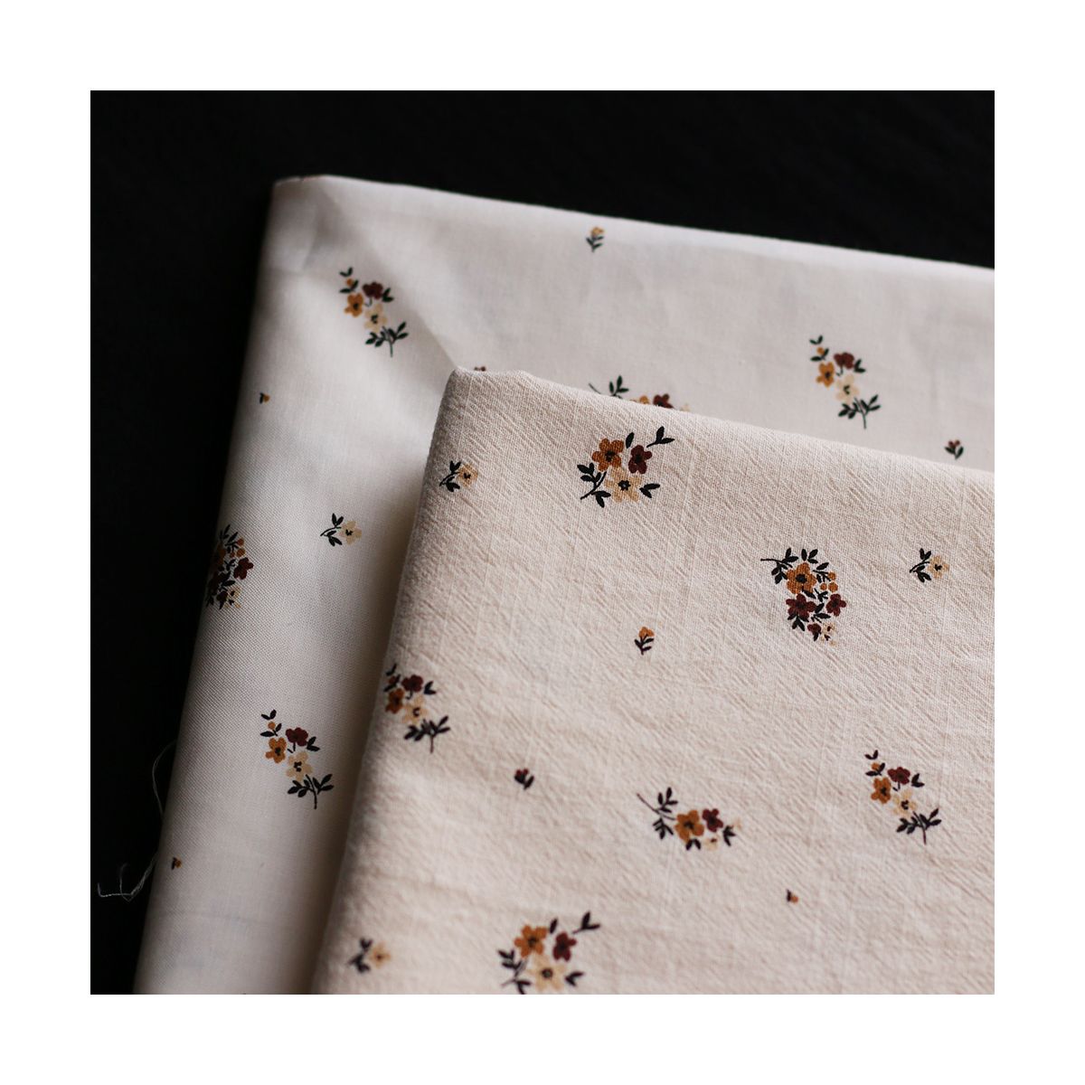 Laure - Coton lavé bio coloris vanille motif cuir Laure - Coton lavé bio coloris vanille motif cuir