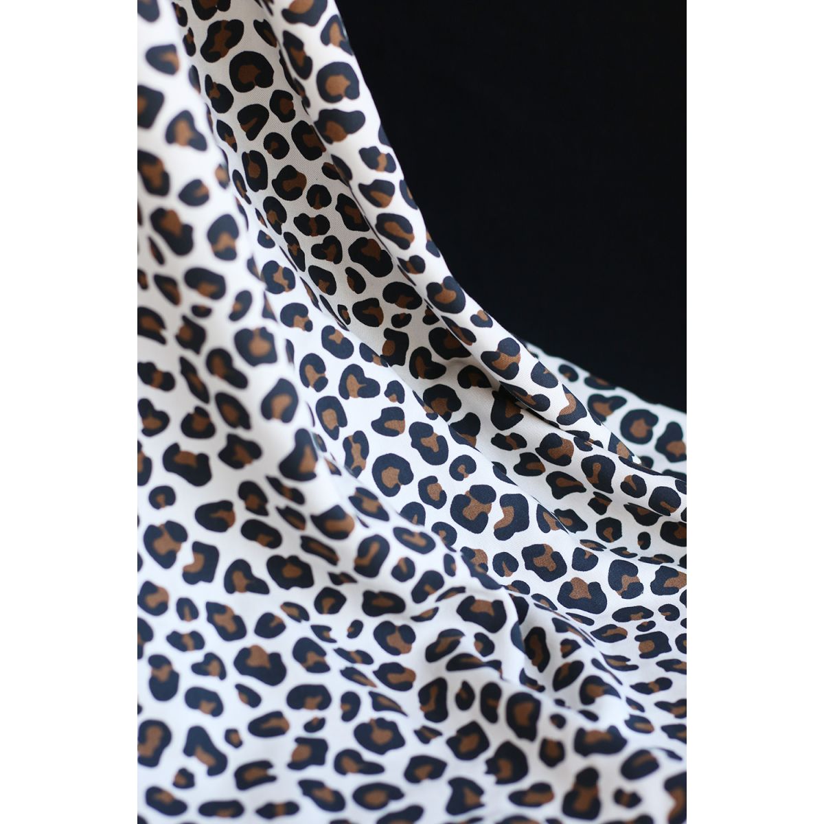 Lea - Viscose écru imprimé exclusif Graou Lea - Viscose écru imprimé exclusif Graou