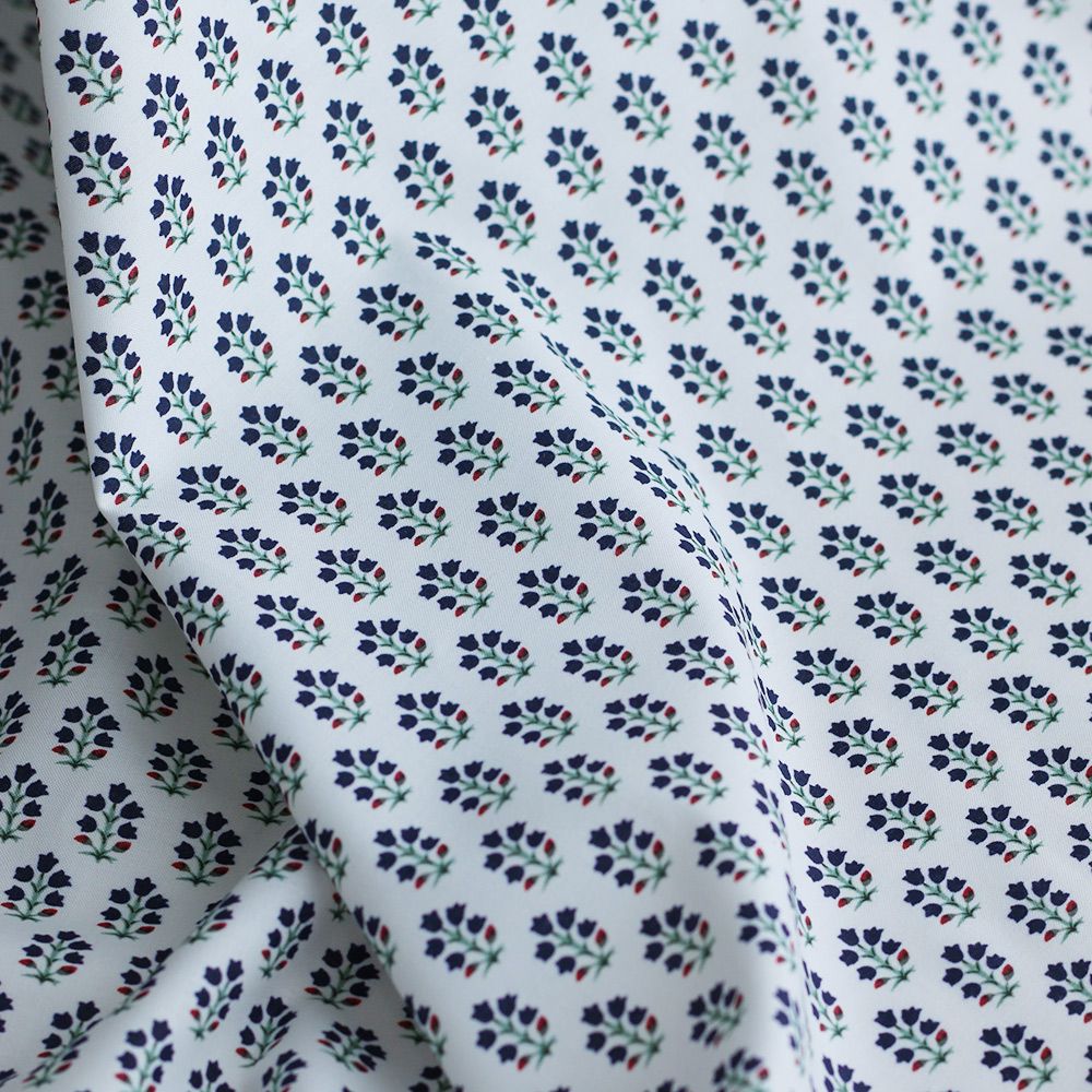 copy of Scarlett - Popeline douce coton organique fond ivoire fleuri bleu