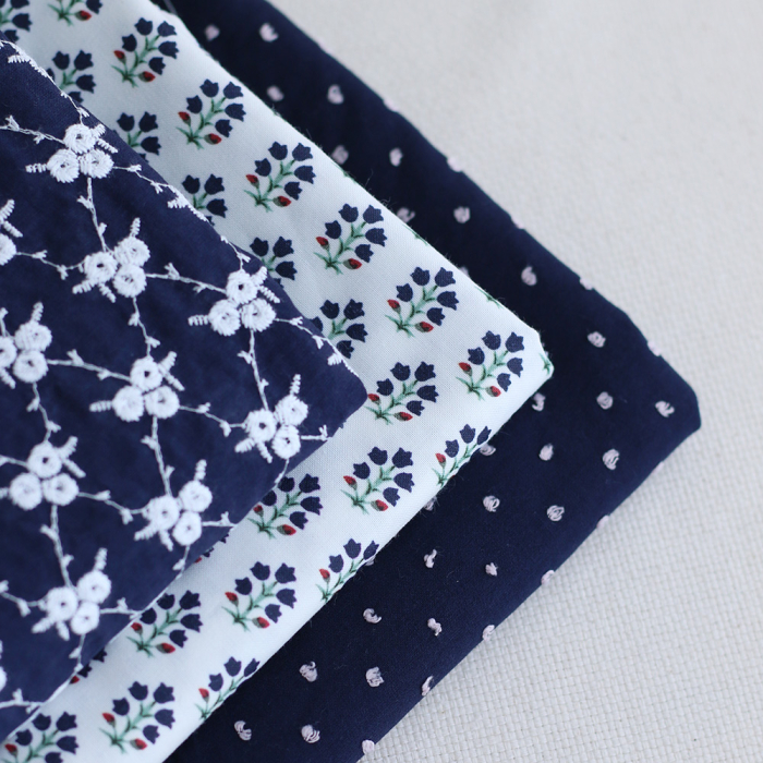 copy of Scarlett - Popeline douce coton organique fond ivoire fleuri bleu