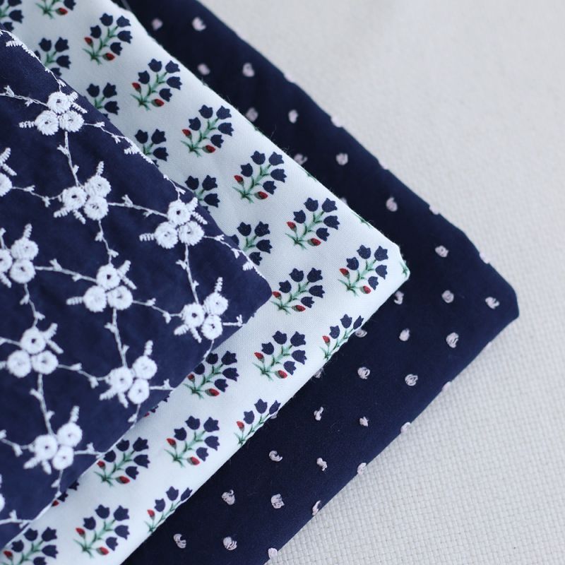 copy of Scarlett - Popeline douce coton organique fond ivoire fleuri bleu