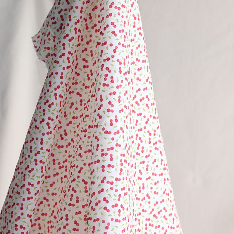 Cerise - Batiste de coton douce à imprimé rouge