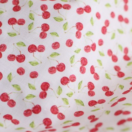 Cerise - Batiste de coton douce à imprimé rouge Cerise - Batiste de coton douce à imprimé rouge