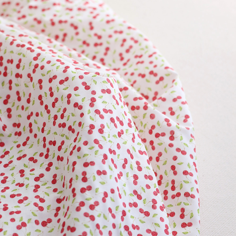 Batiste de coton cerises rouges