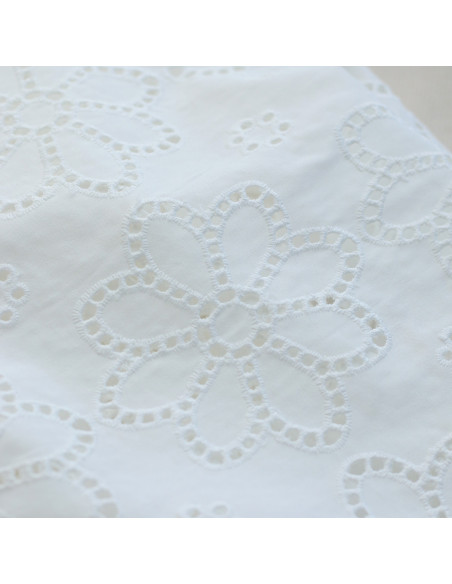 copy of Broderie anglaise plumetis de coton coloris blanc