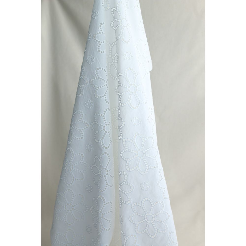 copy of Broderie anglaise plumetis de coton coloris blanc
