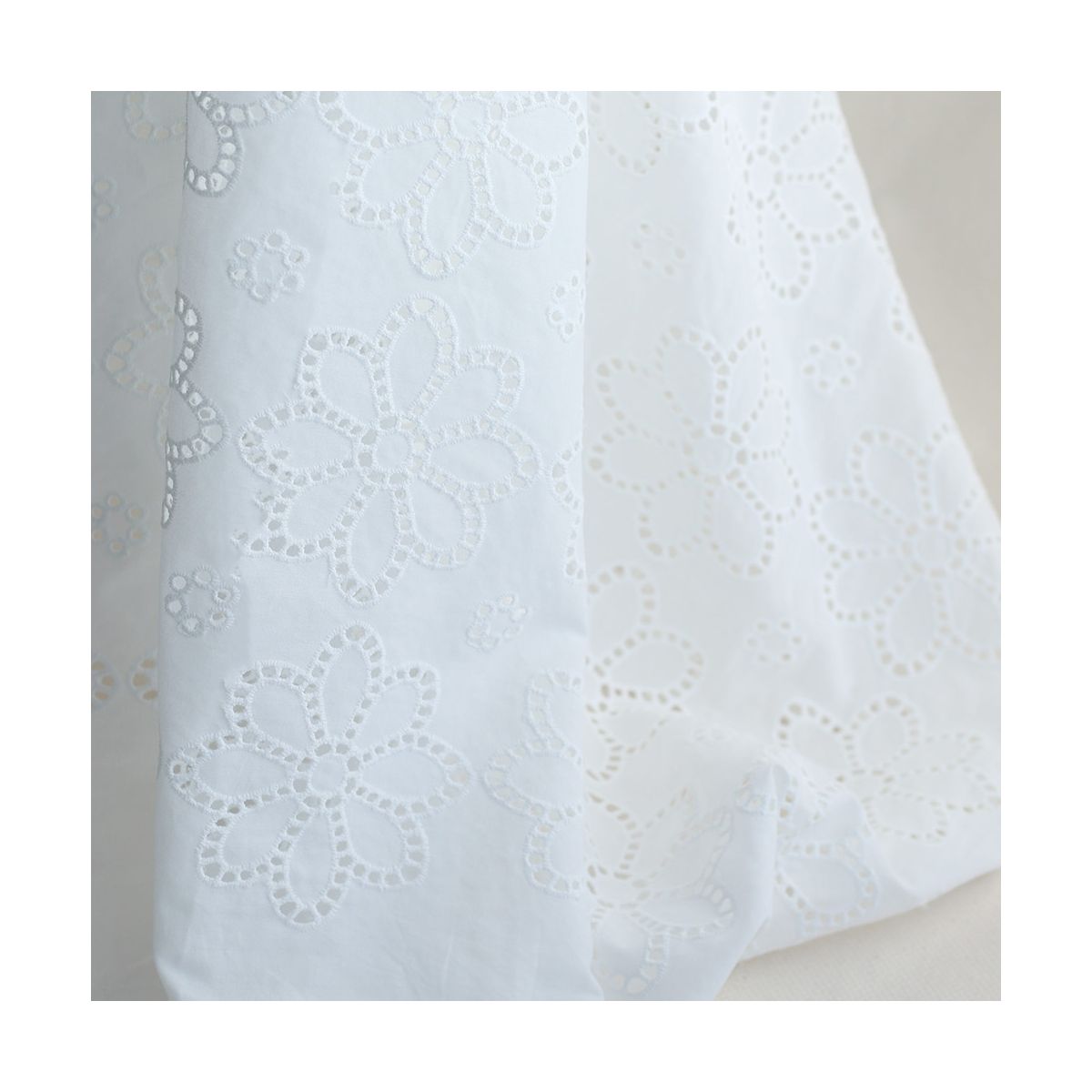 copy of Broderie anglaise plumetis de coton coloris blanc copy of Broderie anglaise plumetis de coton coloris blanc