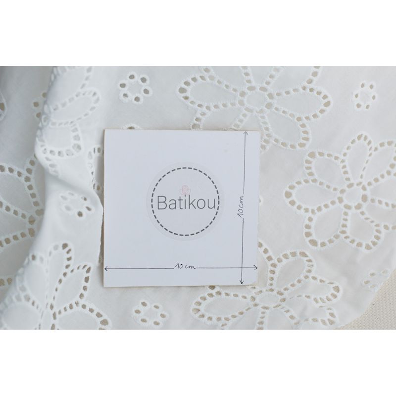 copy of Broderie anglaise plumetis de coton coloris blanc