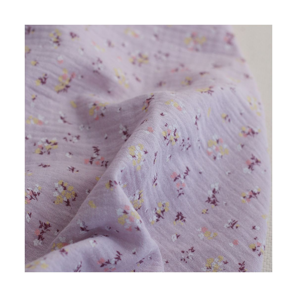 copy of Solea - Double gaze de coton coloris fond jaune pastel motif soleil copy of Solea - Double gaze de coton coloris fond jaune pastel motif soleil