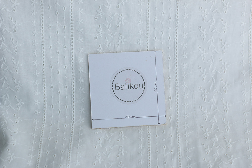 copy of Broderie anglaise plumetis de coton coloris blanc