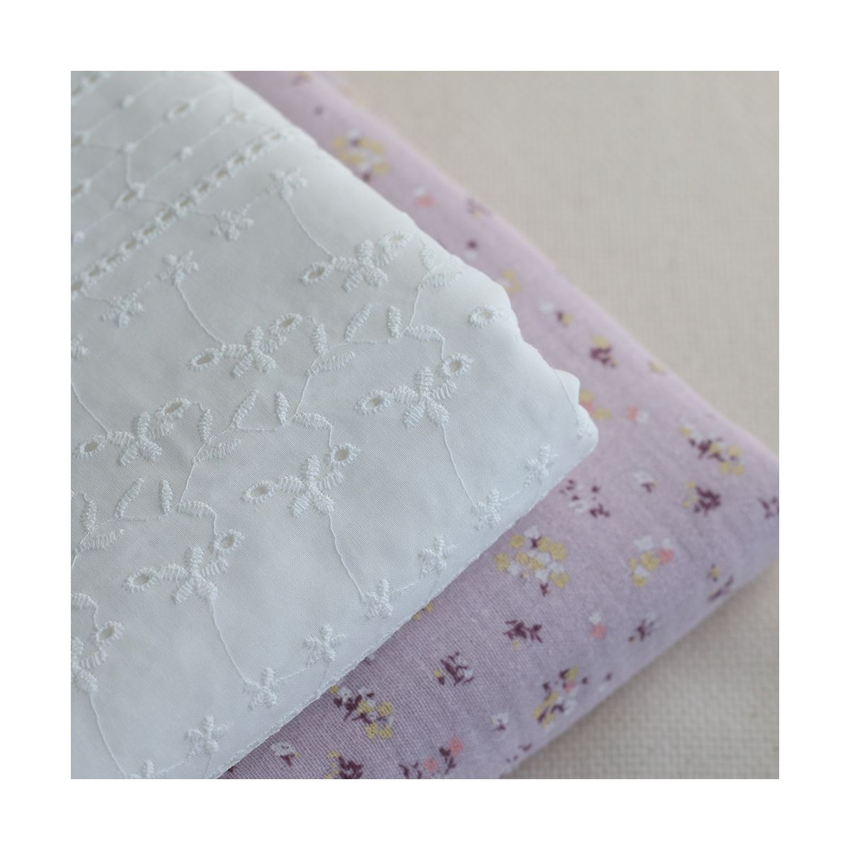 copy of Broderie anglaise plumetis de coton coloris blanc