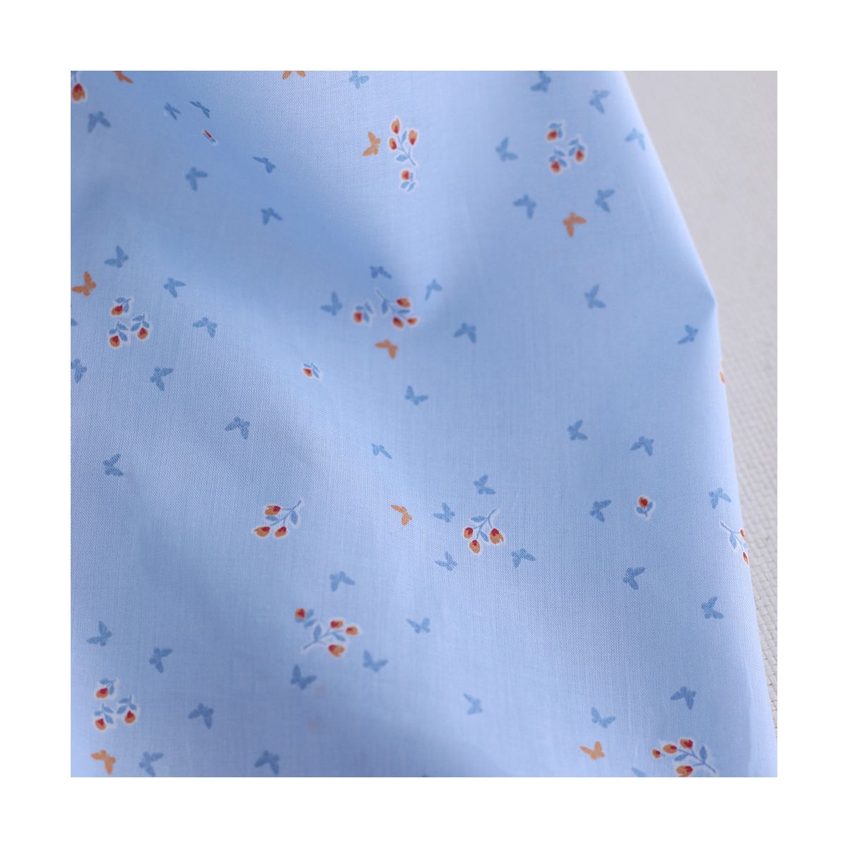 copy of Batiste de coton SILKYNE imprimé rayures bleues copy of Batiste de coton SILKYNE imprimé rayures bleues