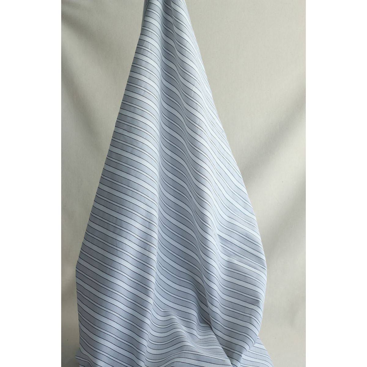 Alex - Coton tissé mélangé à rayures blanc et gris Alex - Coton tissé mélangé à rayures blanc et gris
