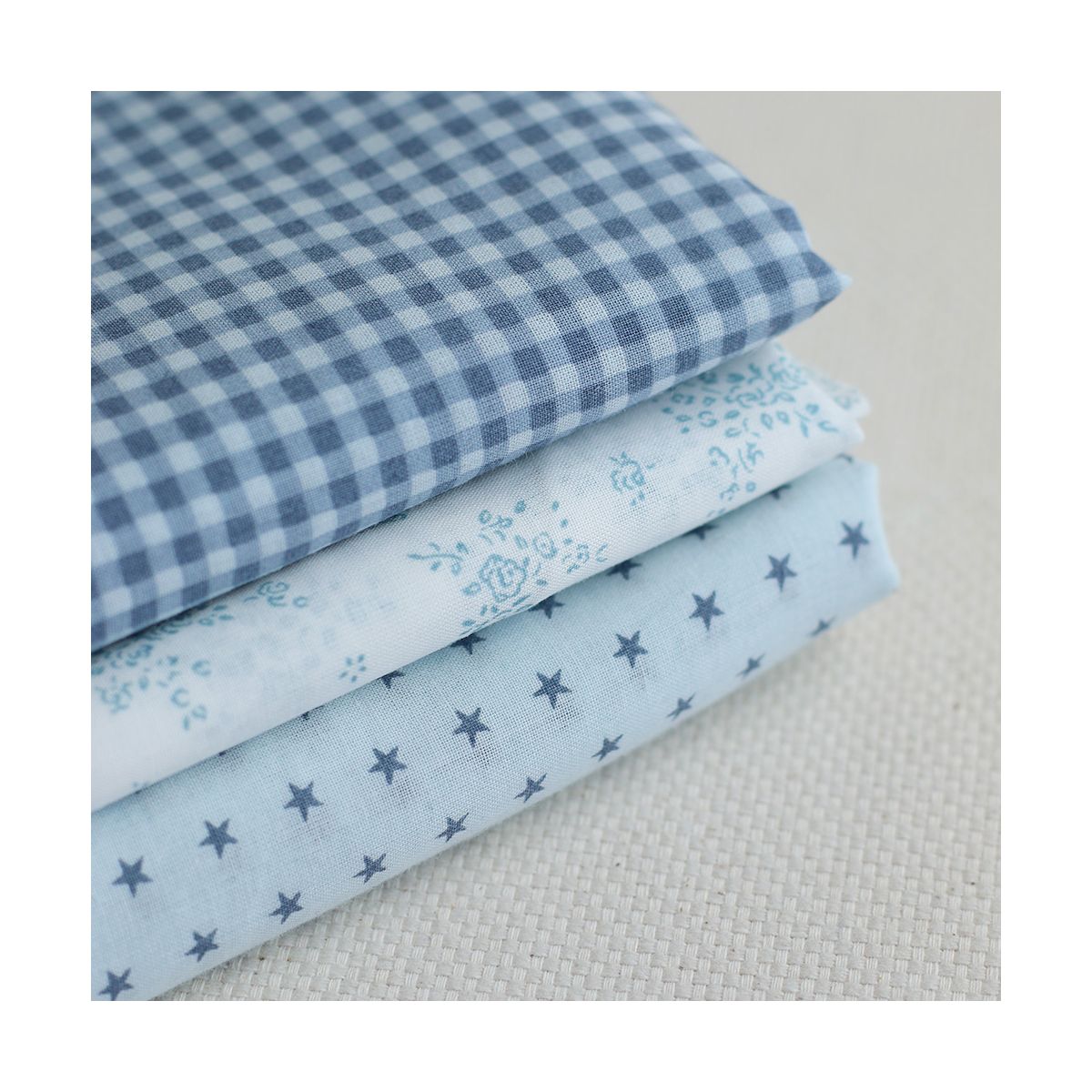 Frou-frou / Batiste de coton imprimé petites étoiles bleu gris