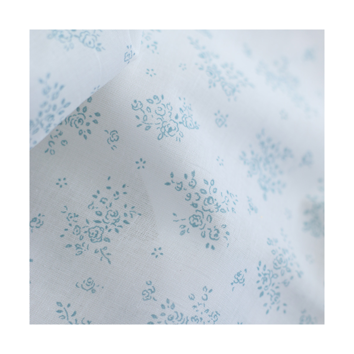 Renée - Batiste de coton douce à imprimé fleuri bleu