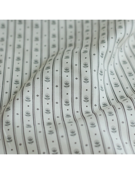 copy of Popeline de coton douce qualité SWEET fond lait motif petits hérissons