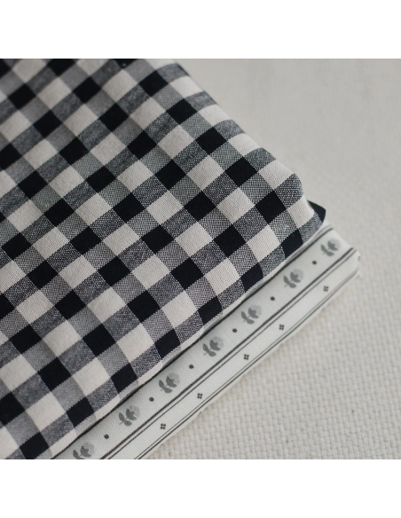 copy of Popeline de coton douce qualité SWEET fond lait motif petits hérissons