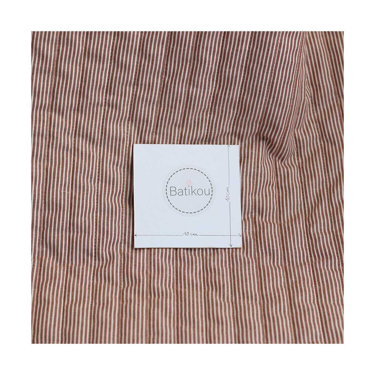 Country - Tissu matelassé double face écru / rayures chatain Country - Tissu matelassé double face écru / rayures chatain