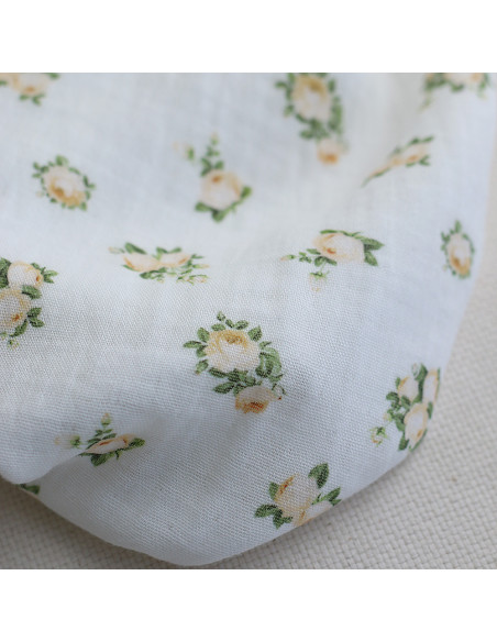 Rosabella - Double gaze de coton BIO blanc motif fleuri vanille