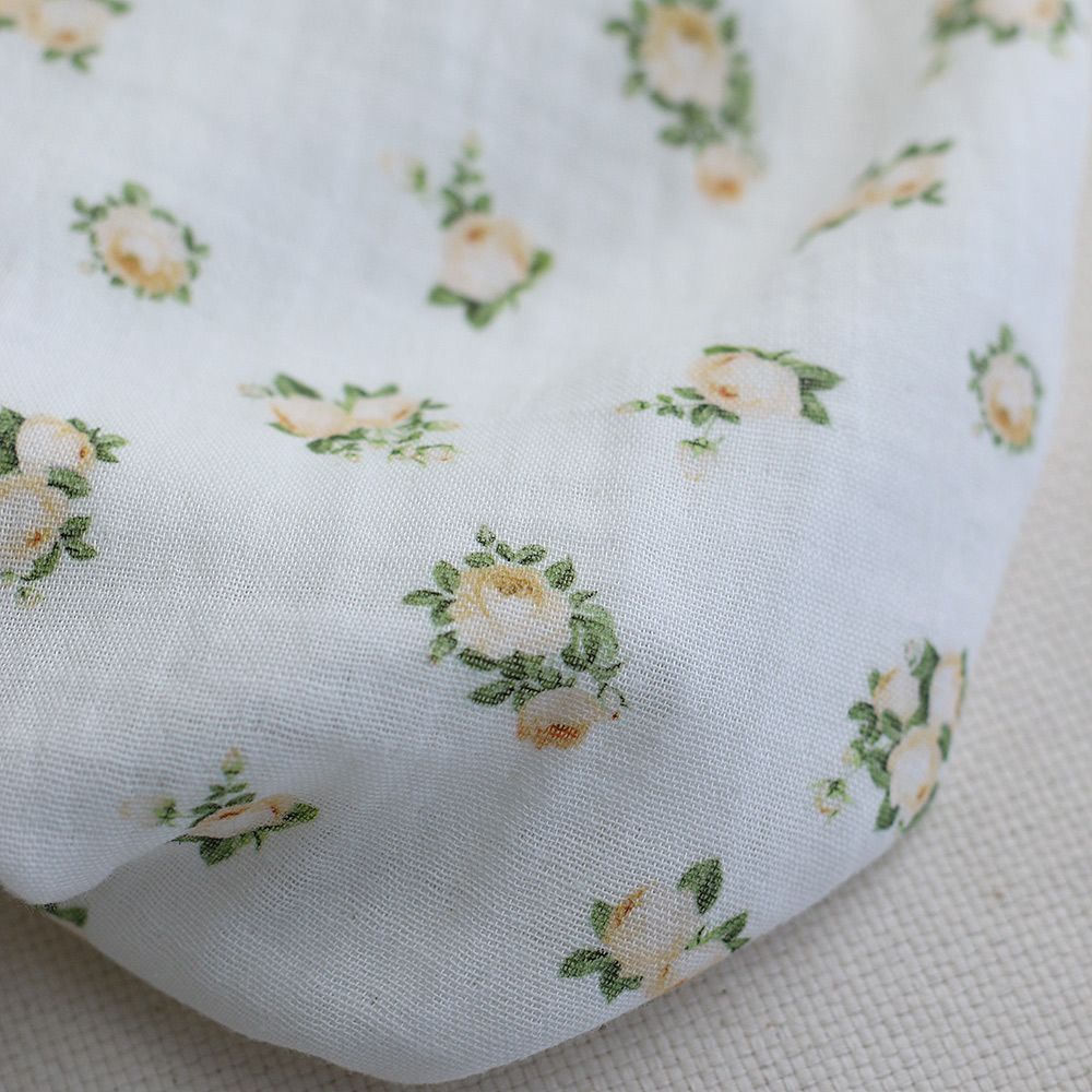 Rosabella - Double gaze de coton BIO blanc motif fleuri vanille