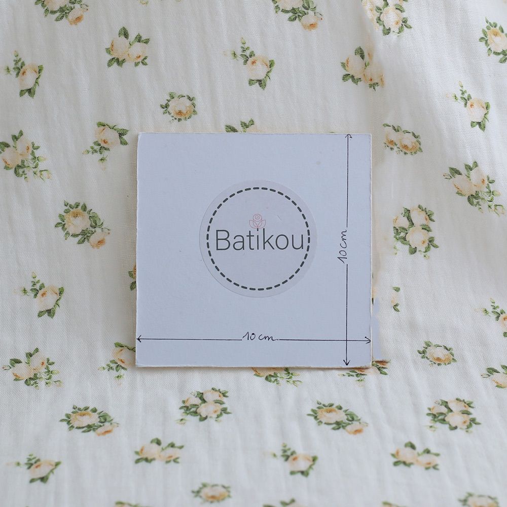 Rosabella - Double gaze de coton BIO blanc motif fleuri vanille