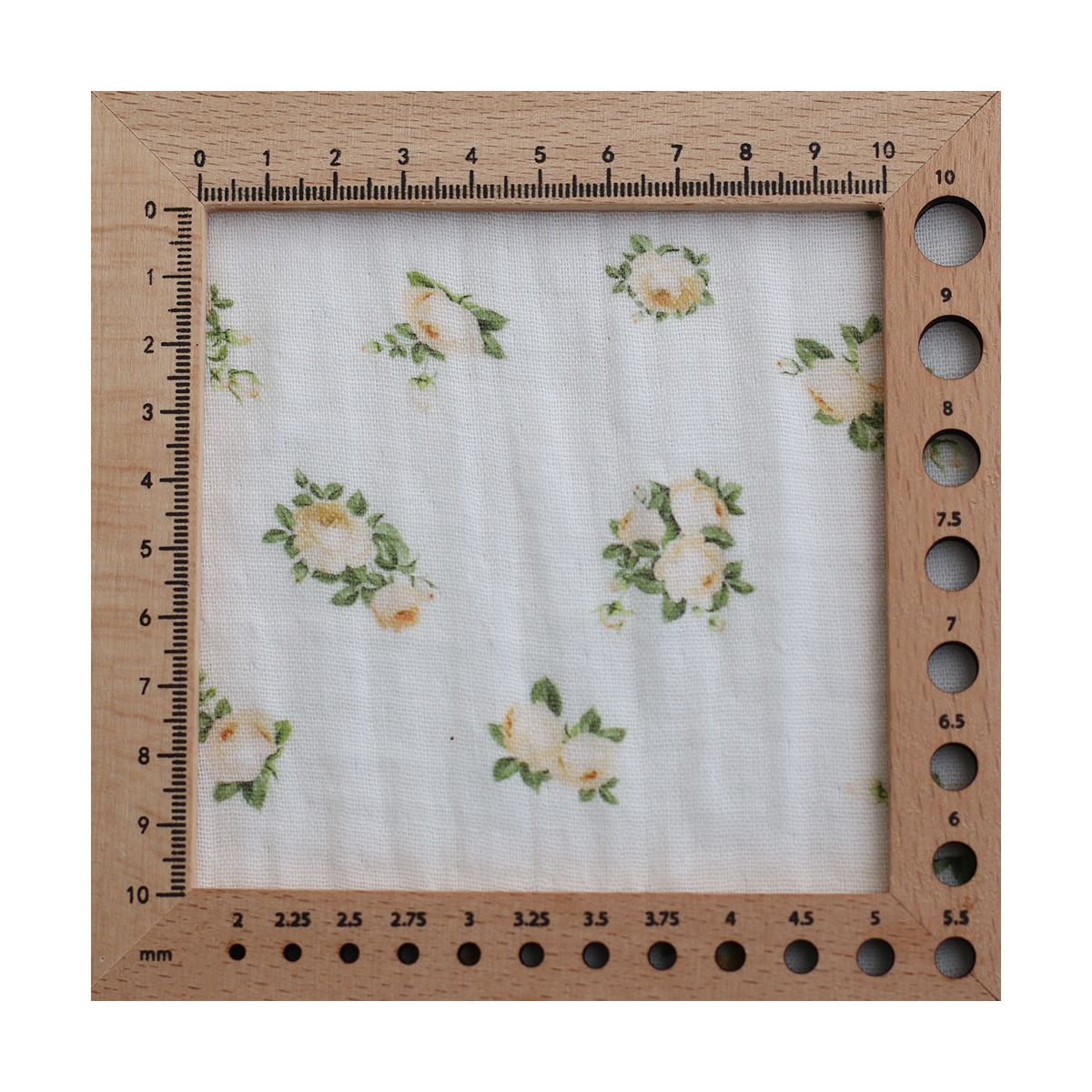 Rosabella - Double gaze de coton BIO blanc motif fleuri vanille Rosabella - Double gaze de coton BIO blanc motif fleuri vanille