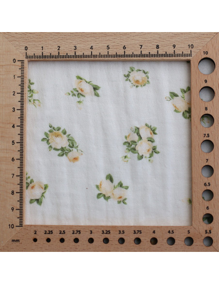 Rosabella - Double gaze de coton BIO blanc motif fleuri vanille