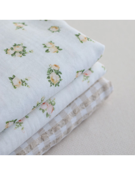 Rosabella - Double gaze de coton BIO blanc motif fleuri vanille
