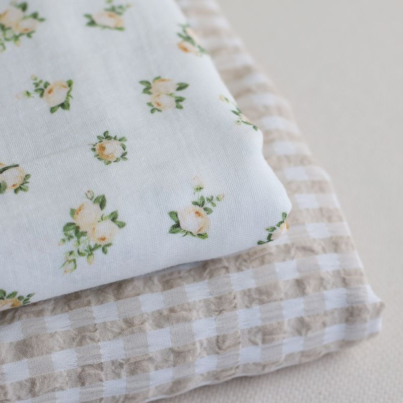 Rosabella - Double gaze de coton BIO blanc motif fleuri vanille