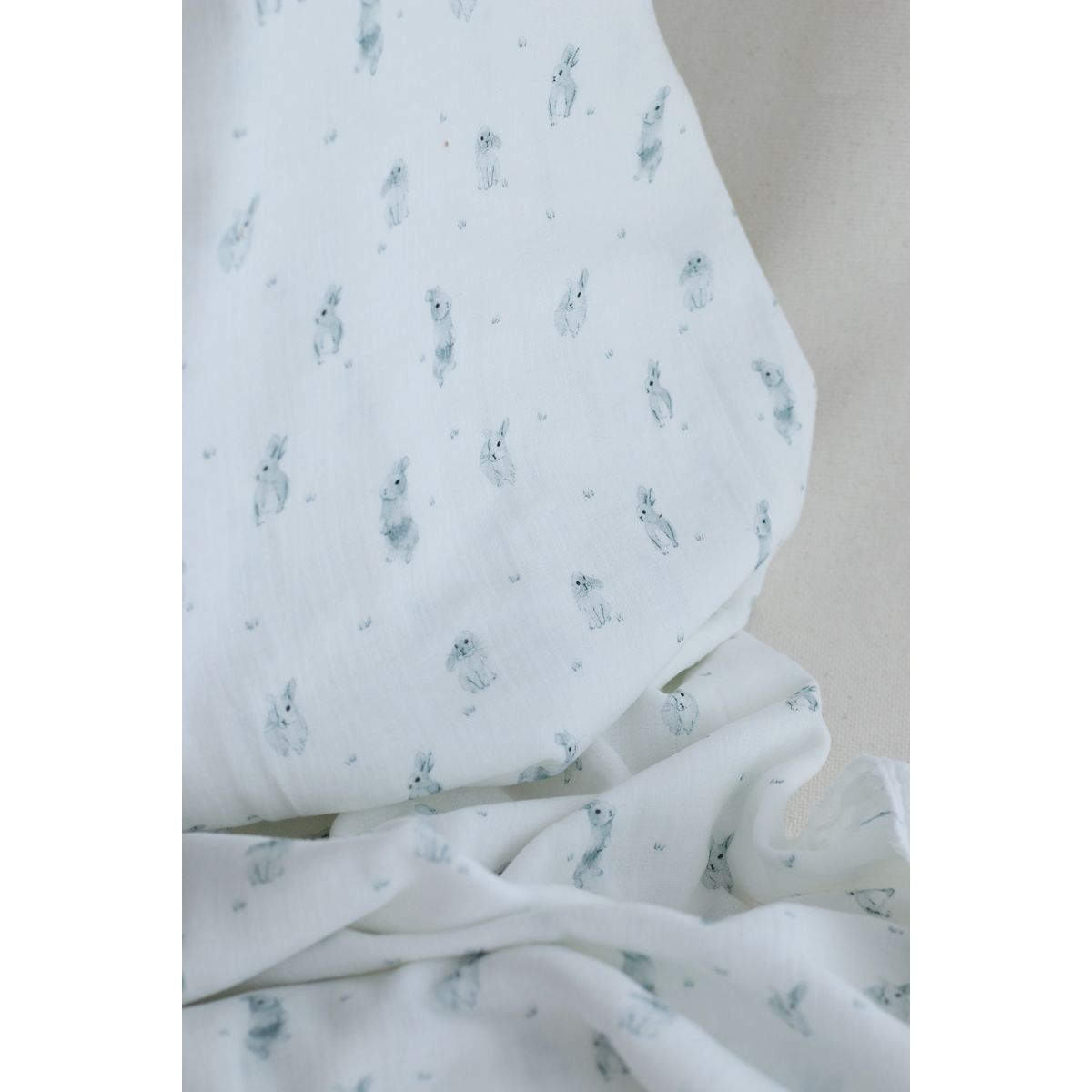 Pompon - Double gaze de coton BIO blanc motif lapins