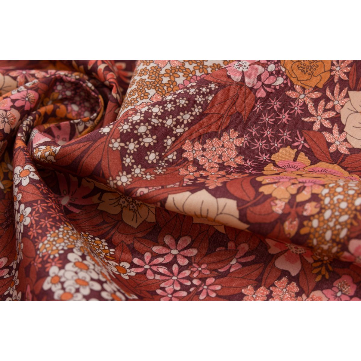 Liberty Tana Lawn® metallic Poppy and daisy Liberty Tana Lawn® metallic Poppy and daisy