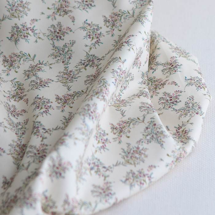 Stefie - Tissu sergé / twill de coton organique imprimé fleuri